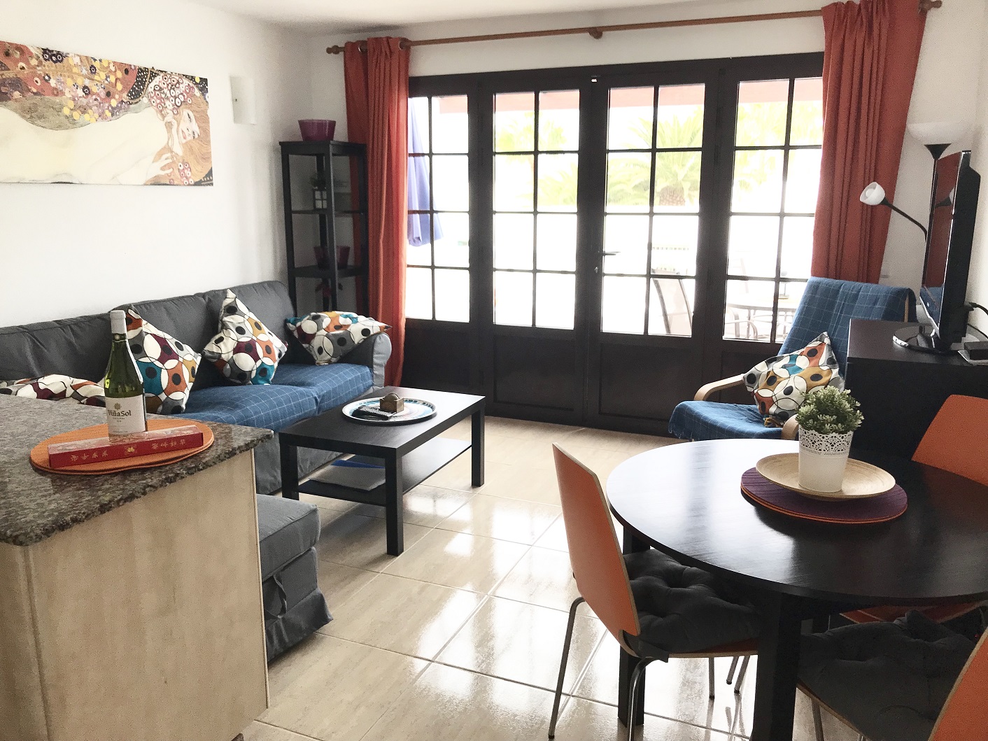 Rental Aparment close to Avenida and bars